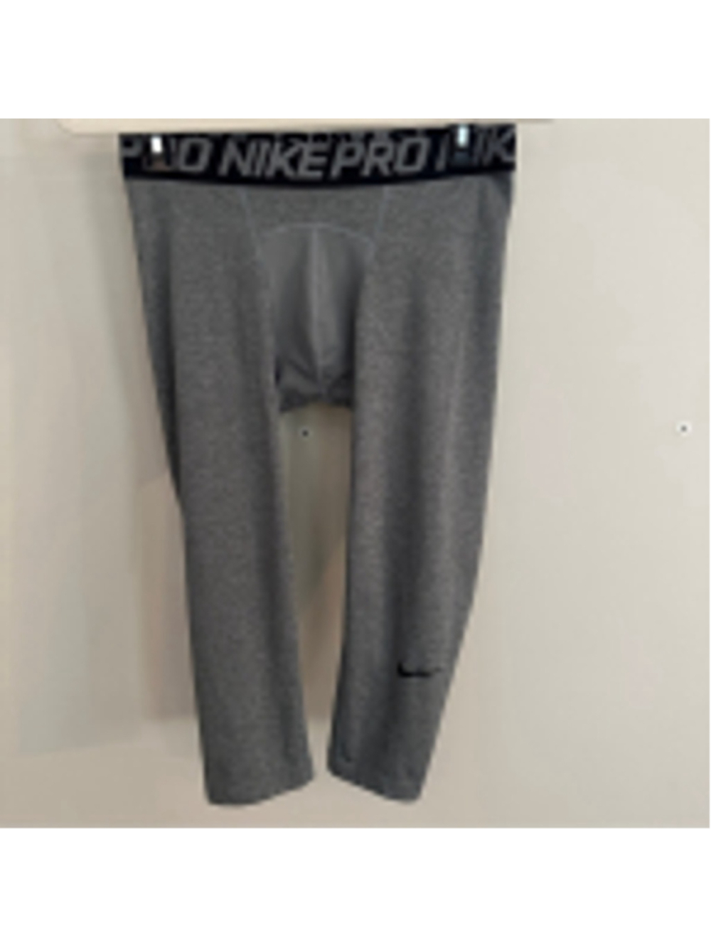 Nike Pro Men's Medium Gray Dri-FIT 3/4 Compression Pants Performance